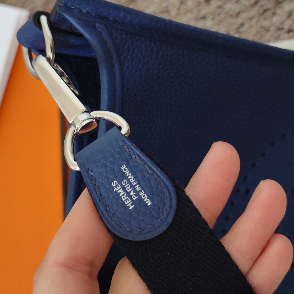 SOLD!!! Hermes Evelyne bag 16 - Picture 5 of 9